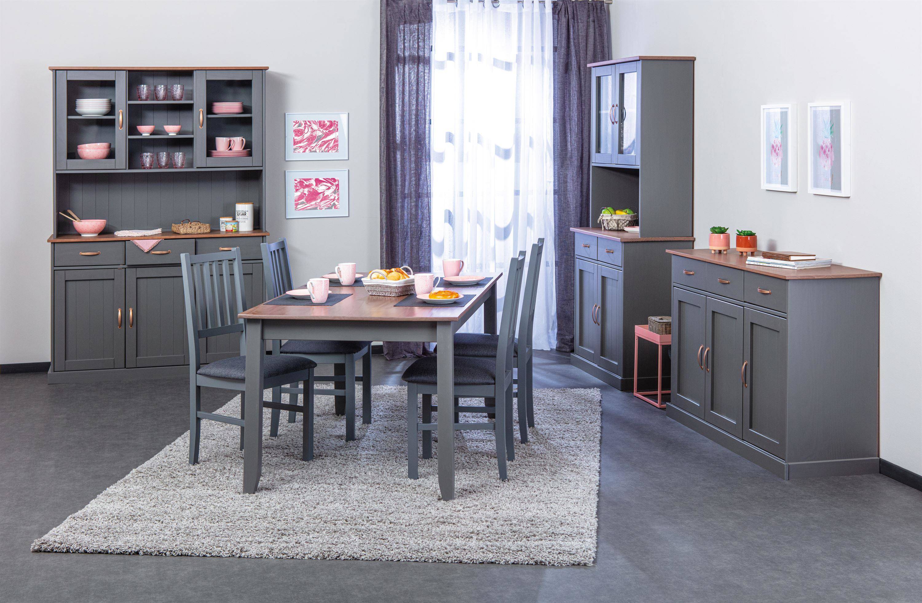 Inter Link - meble z drewna sosnowego na każdą kieszeń!