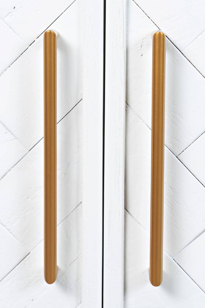 Biała komoda drewniana Avola AV2056-40