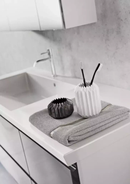 Oristo Szafka wisząca 2D BRYLANT biała