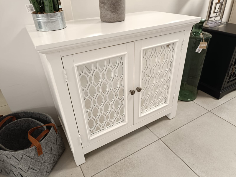 Biała komoda drewniana Avola AV2251-38 _01