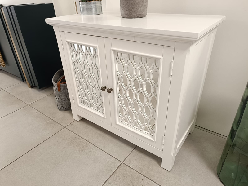 Biała komoda drewniana Avola AV2251-38 _01