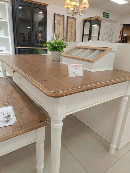 Ravenna 026 Stół_02