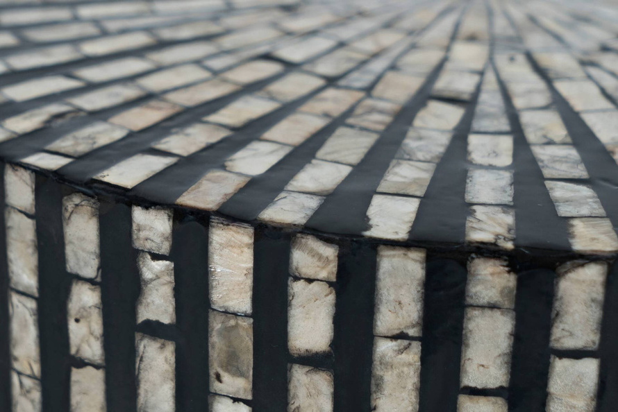 AV1730-28B Stolik okrągły Avola Black Multi