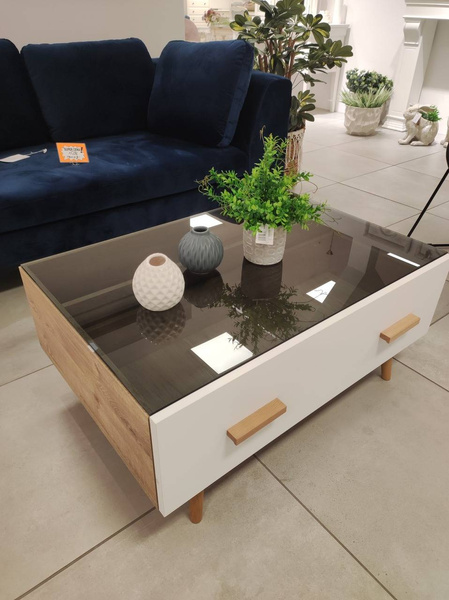 Brillo White ST - stolik_01