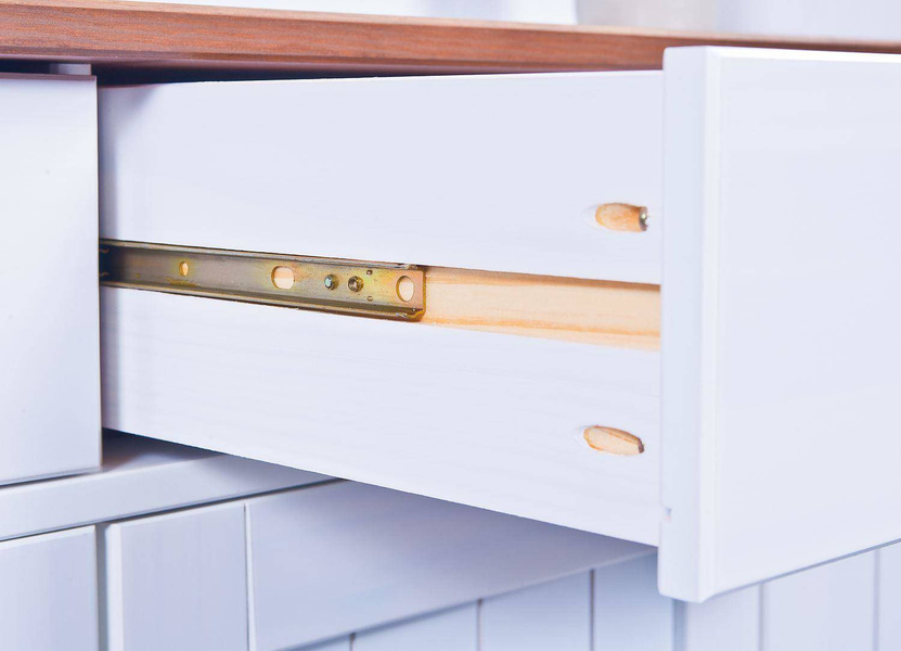 Kredens WESTERLAND 13 drewniany biały